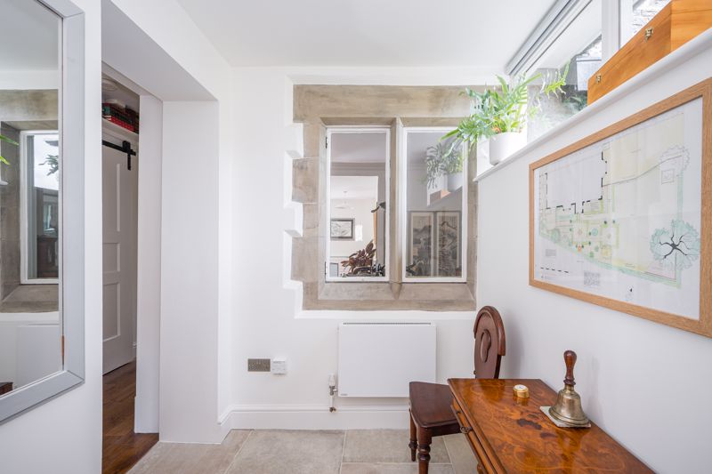 Entrance Hall- click for photo gallery